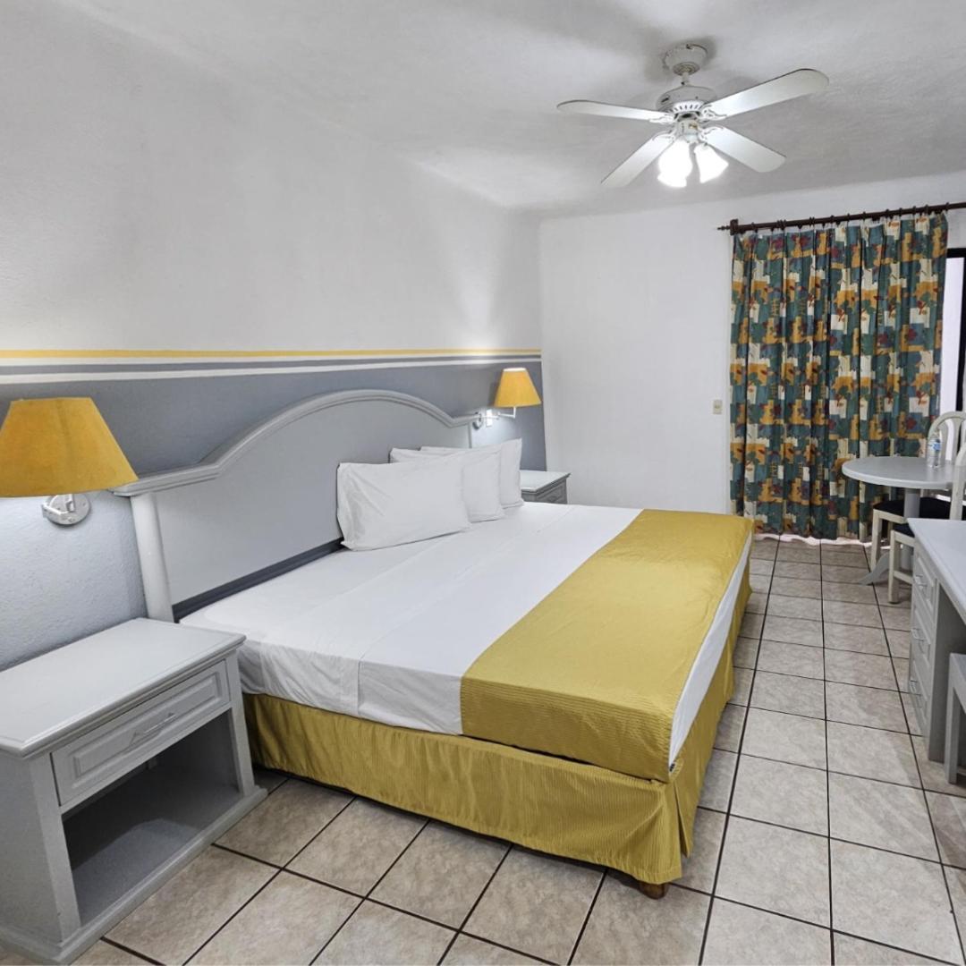 Hotel Costa Brava Manzanillo